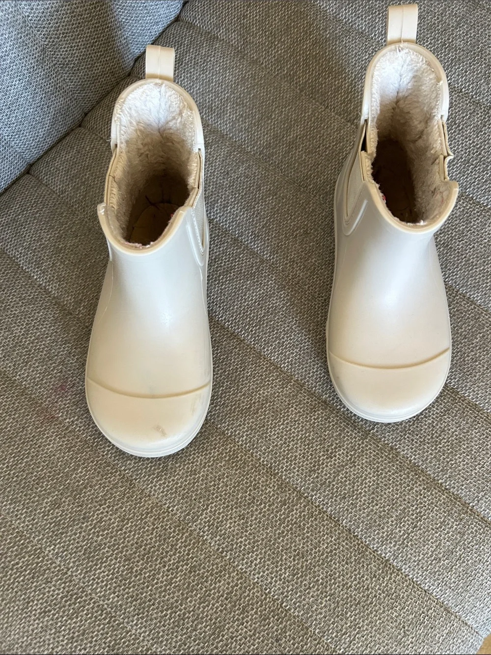 BearPaw Cream Fleece-Lined Kids Short Rain Boots